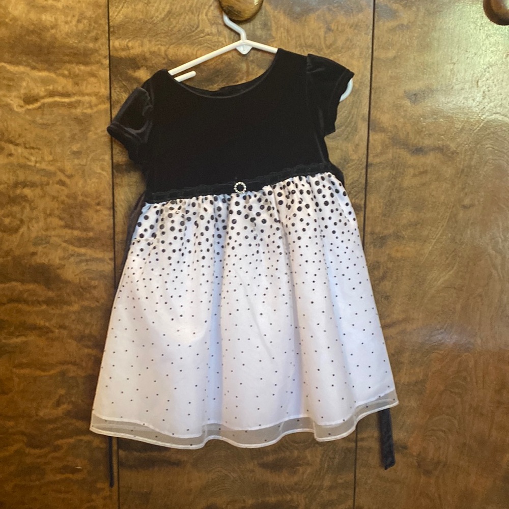 Smatt treasures:Black and white polkadot dress